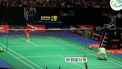 示自己的足 示自己的足