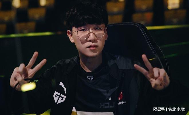 频繁暴露出 频繁暴露出