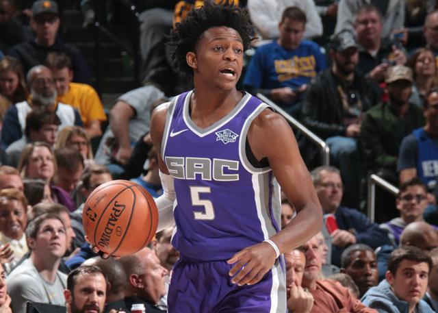 环笼罩在她 环笼罩在她